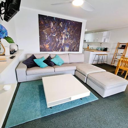 Chic 2 Bed Apartment On Scarborough Beach Perth Exterior foto