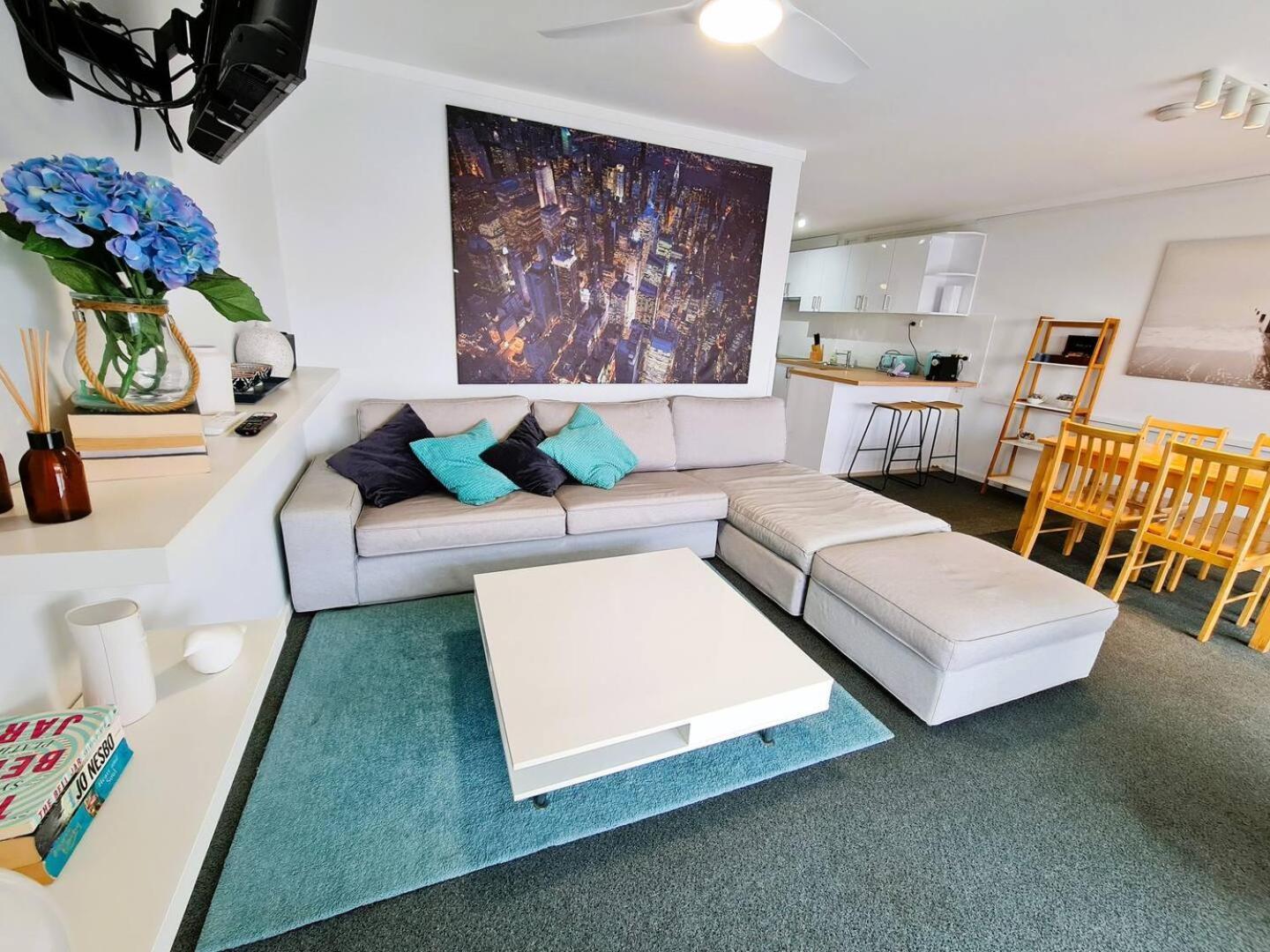 Chic 2 Bed Apartment On Scarborough Beach Perth Exterior foto